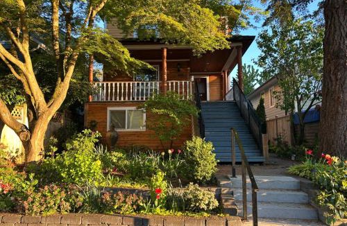 Riley Park Apartment | Private Suite Steps to Main St.