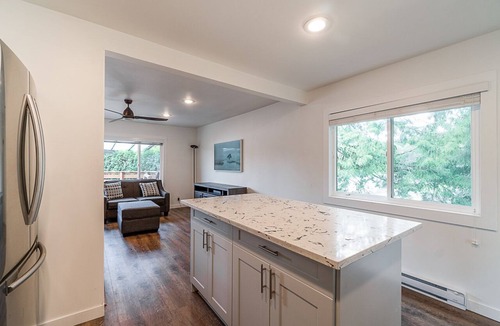 Mission House | Private & Tranquil Lakeside Retreat