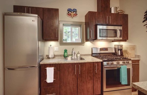 Port Renfrew Cabin | Private treed setting - no pets - garden view