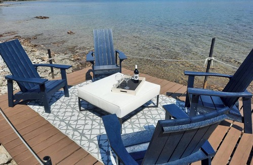 Northern Bruce Peninsula Cottage | Private Waterfront Cottage on Lake Huron near Tobermory, minutes to the Grotto!