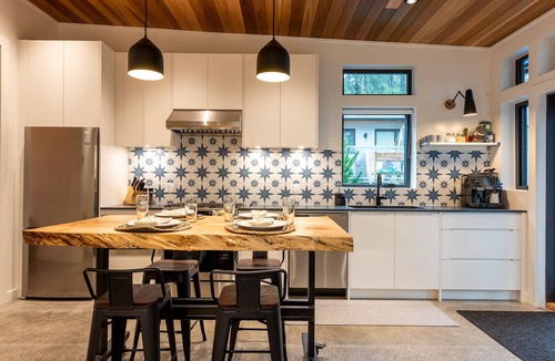 Pemberton Heights House | Private West Coast Lane House w/Gardens & Hot Tub