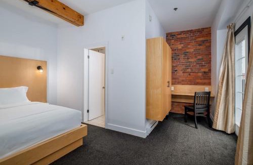 Downtown St. John's House | Queen Room With Patio Deck at The Franklin Hotel on Water Street