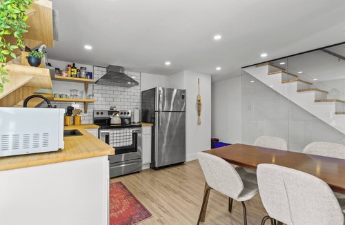 Downtown St. John's Apartment | Queen Top Suite 2BR Free Parking Modern