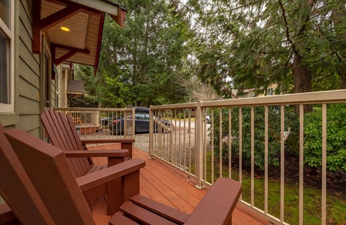 Regional District of Nanaimo Cabin | Quick walk to the indoor pool & hot-tub!