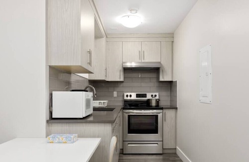 Killarney House | Quiet 2-bd Basement Unit in Vancouver