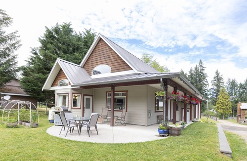 Black Creek House | Quiet 2 Bedroom Homestead in Miracle Beach