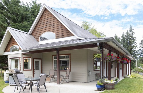Black Creek House | Quiet 2 Bedroom Homestead in Miracle Beach