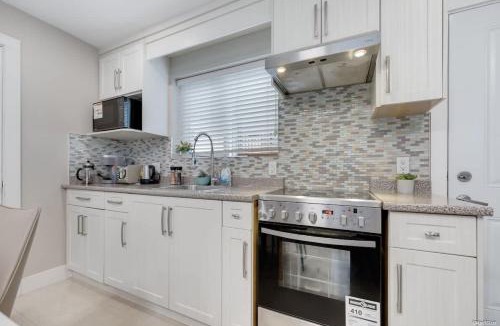 Killarney House | Quiet 2BR Suits in Vancouver with Private Entry