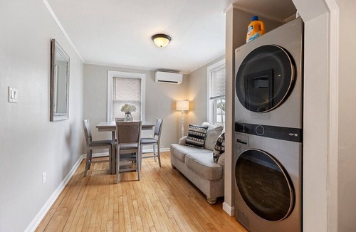 Bangor House | Quiet Charming Cape 3 bed/2bth