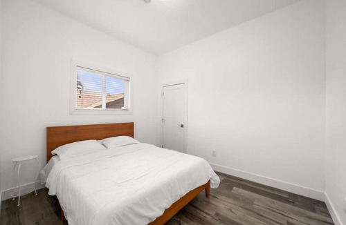 Guildford House | Quiet Comfort Suite in Oriole Surrey