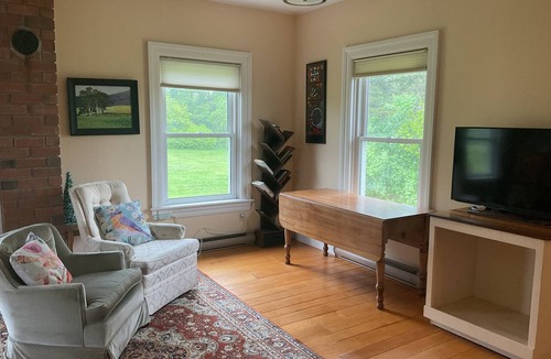 Stone Mills Apartment | Quiet country apartment for rent. Near Kingston, Napanee and Prince Edward C.