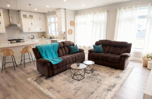 Colborne House | Quiet Country Stay | Full Kitchen & Family Comfort