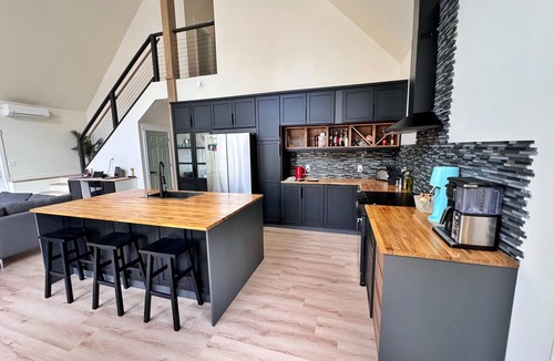East Kootenay Ski Chalet | Quiet detached home steps from all the action!