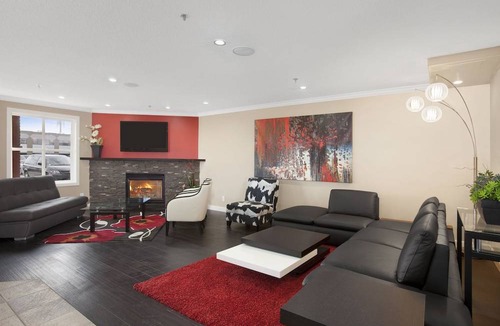 Sherwood Park Hotel | Ramada by Wyndham Sherwood Park