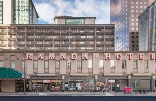 Downtown Calgary Hotel | Ramada Plaza by Wyndham Calgary Downtown
