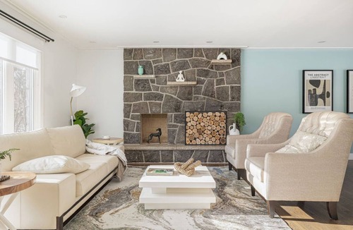 Westboro House | Rare find! 4 BR Exec Home in Westboro Beach with Chef's Kitchen, Guest Suite