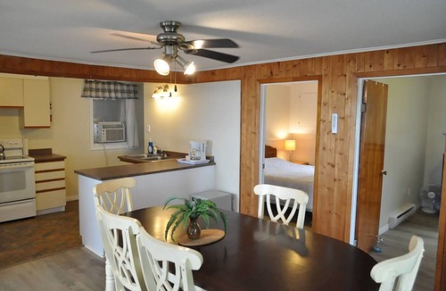 White Lake House | Rare July 10–17 Opening! Private Lakefront Cottage – Only 45 Min West of Ottawa