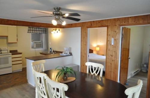 White Lake House | Rare July 10–17 Opening! Private Lakefront Cottage – Only 45 Min West of Ottawa