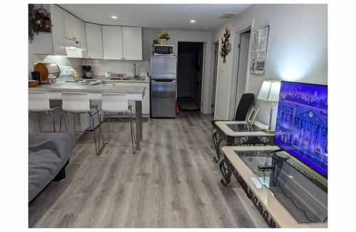 Fisherville Apartment | Ravine Retreat – Private 1-Bedroom Apartment, North York