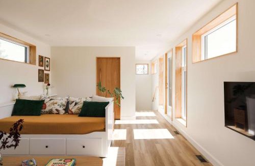 Tyendinaga House | Readwood Hangout - Modern Countryside Retreat
