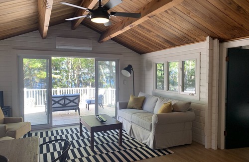 Bayview Cottage | "Redcliff" - Waterfront Chalet style Cedar Log Cottage in Cavendish Resort Area