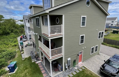 Hampton House | Reduced Rate for: Sept 23-30 2026 & Winter rental Nov.1, 2026-June 2027