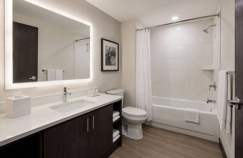 Moss Park Hotel | Refined 2BR Toronto Condo Near Waterfront & City Sights