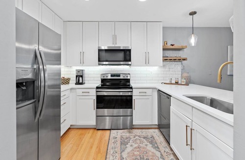 Rehoboth Beach Condo | Rehoboth Beach - Modern 2BR/2 Full Bath condo, Pool, Walk/Bike, Beach/Shop