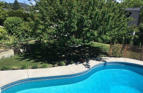 Westbank House | Relax Poolside in West Kelowna