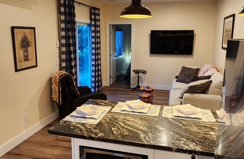 Vernon House | RELAX, REJUVENATE, PLAY!