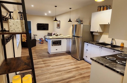 Vernon House | RELAX, REJUVENATE, PLAY!