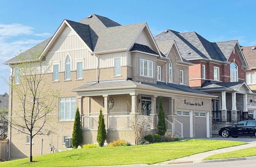 Bowmanville House | Relaxing 4-Bedroom Retreat in Bowmanville, Clarington
