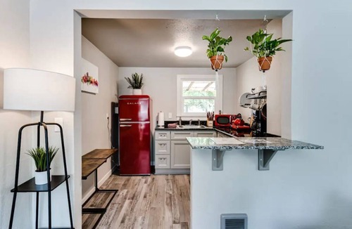 Eugene Apartment | Remodeled 2 bdrm duplex near the U of O