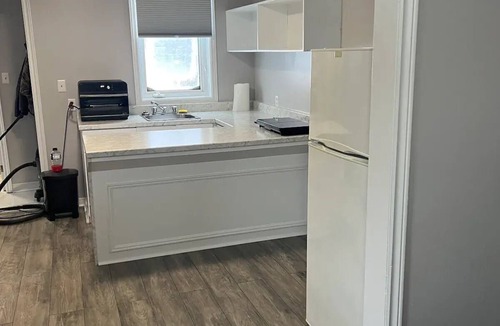 Downtown Apartment | Renovated Bachelor, Stephenvillenn