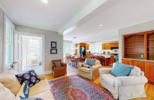 Brunswick House | Renovated farmhouse on an acreage with grill, four-bedrooms, & W/D - river views