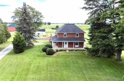 Langton House | Resort like private fenced Farm 3 acres.Pets Ok.