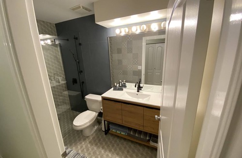 Port Moody Bed & Breakfast | Restorative stay. Charge EV, use cedar tub for hot or cold plunge.
