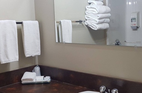 Lillooet Hotel | Retasket Lodge & RV Park