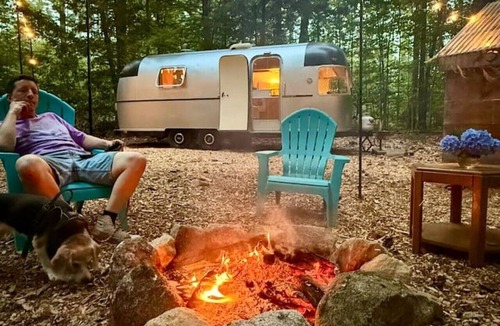 Fryeburg House | Retro Glamping in Louise the forest Airstream!