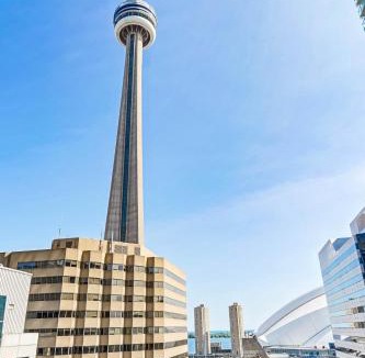 Toronto Entertainment District Apartment | RHD Suites Luxury Downtown Toronto Condo CN Tower MTCC Blue Jays Free Parking