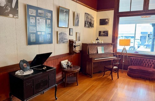 Chilliwack Proper Village West Hotel | Richca Heritage Hotel