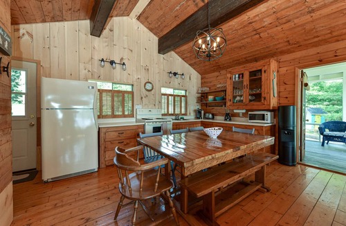 Portland Ski Chalet | Rideau Pines | Waterfront Cottage on Big Rideau Lake