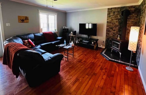 Grand Falls - Windsor House | Ridgewood Suite on Peddle GFW