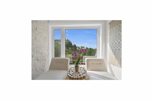 Paris House | Riverfront Estate in Paris, 5 luxury Suites indoor pool hot tub self serve spa