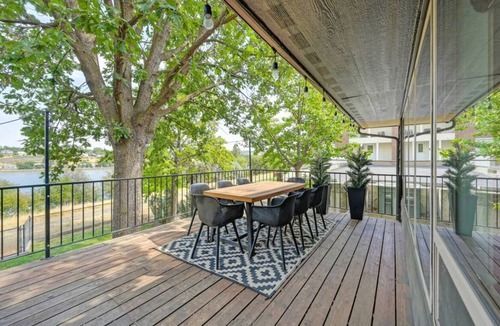 Clarkston House | Riverview Home - walking trails - convenient location