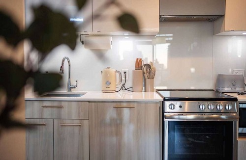 Garden District Hotel | RivetStays | The Jarvis Family Suite – 2 Bedroom + Den Suite