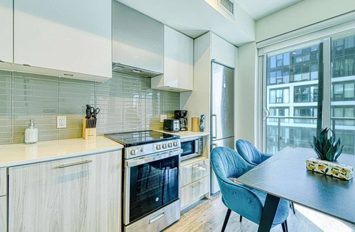 Garden District Hotel | RivetStays | The Jarvis Presidential Suite – 2 Bedroom Suite