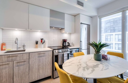 Garden District Hotel | RivetStays | The Jarvis Royal Suite – 2 Bedroom Suite