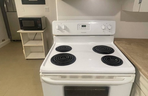 North End Apartment | Rock Bottom Newly Renovated Basement Flat in Heart of Halifax