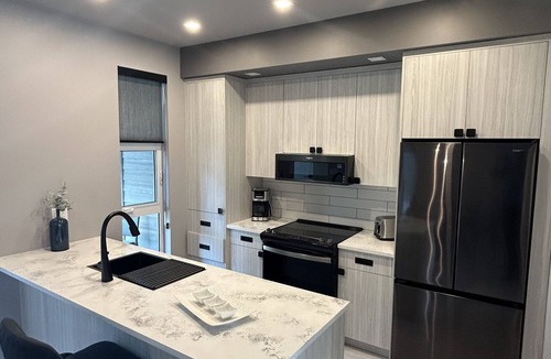 Regional District of Nanaimo House | Romantic 2bdrm 2.5bthrm fully equipped townhouse beach access, pet friendly NEW